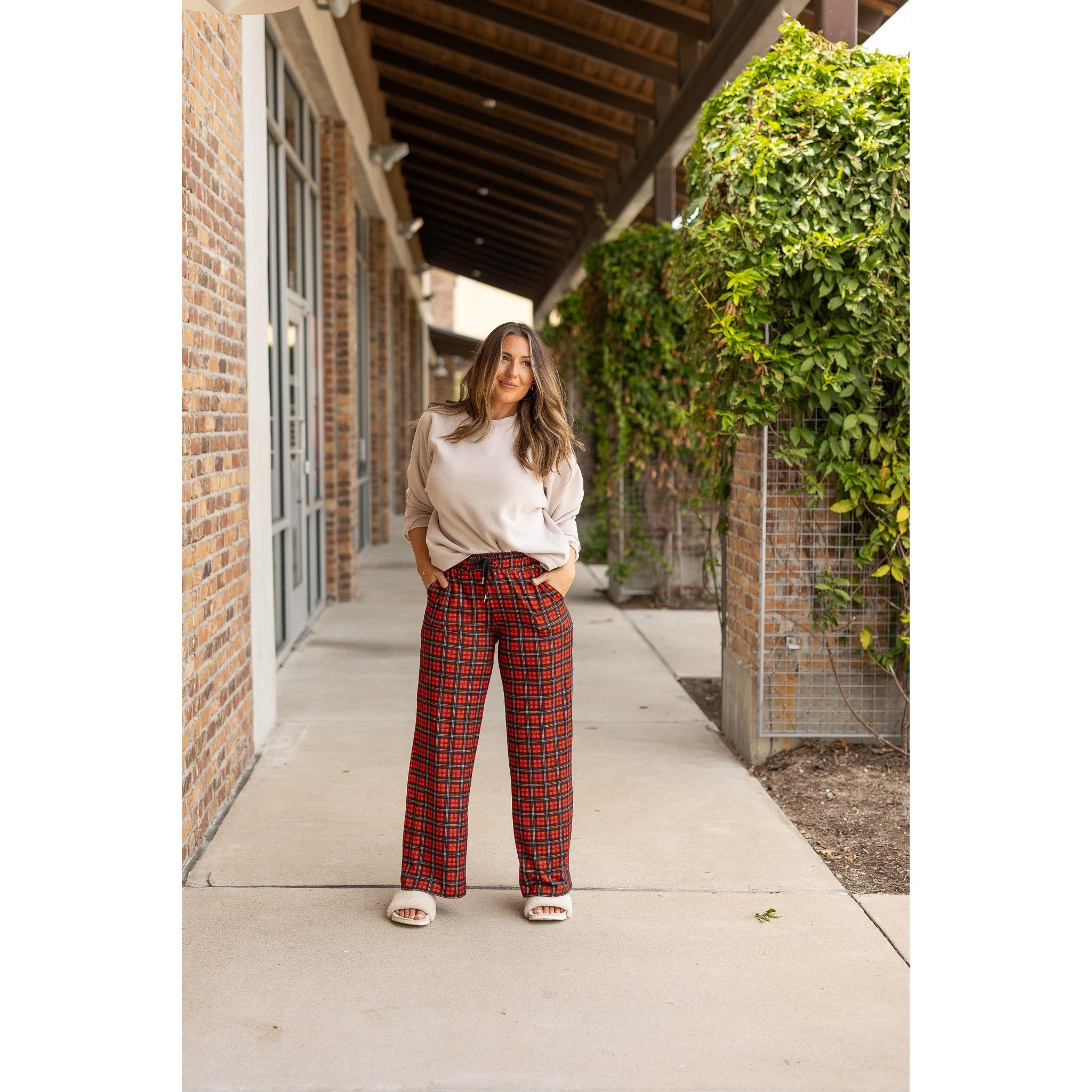 Julia Rose Noelle Plaid Pajama Pants with pockets and drawstring waist
Buttery soft plaid pajama pants for women by Julia Rose”