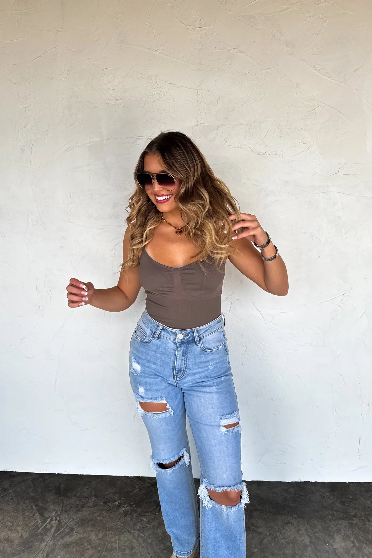 PREORDER- ASHLAND STRAIGHT LEG DISTRESSED JEANS