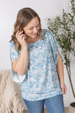 Darcy Dolman - Blue and Ivory Abstract