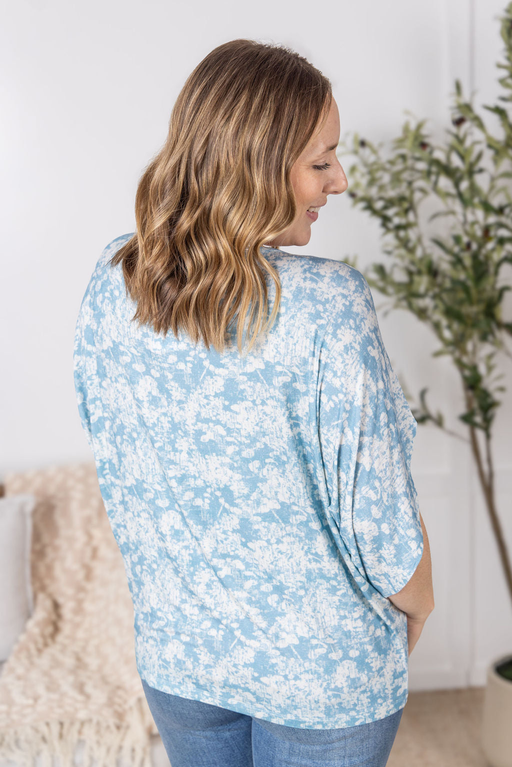 Darcy Dolman - Blue and Ivory Abstract