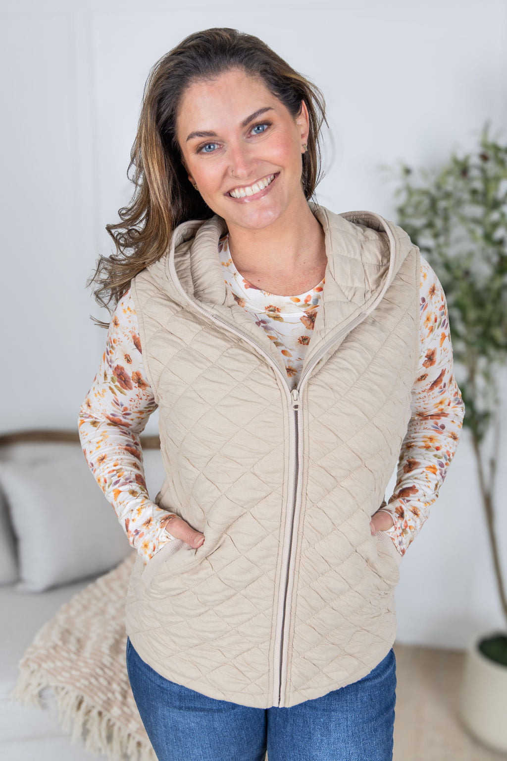 Heather Hooded Vest - Beige