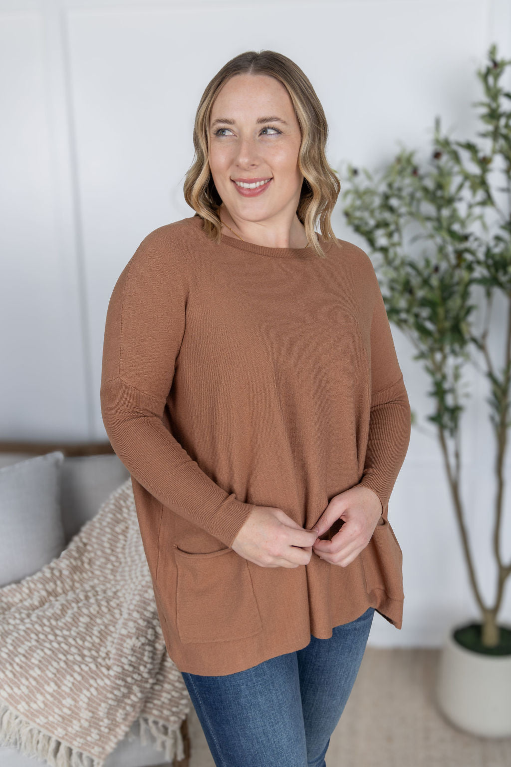 Naomi Pocket Sweater - Latte