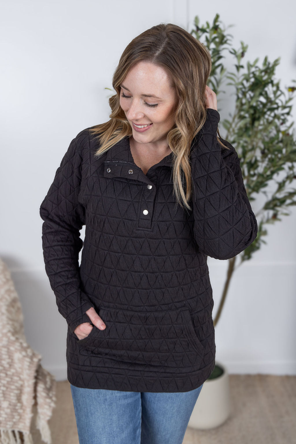 Geometric Button Snap Pullover - Black