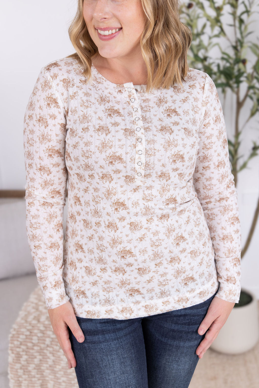 Button Snap Henley Top - Tan Micro Floral