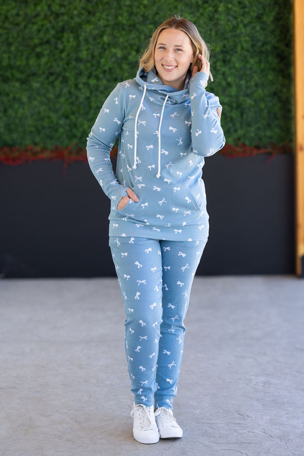 Classic Joggers - Teal Ribbons