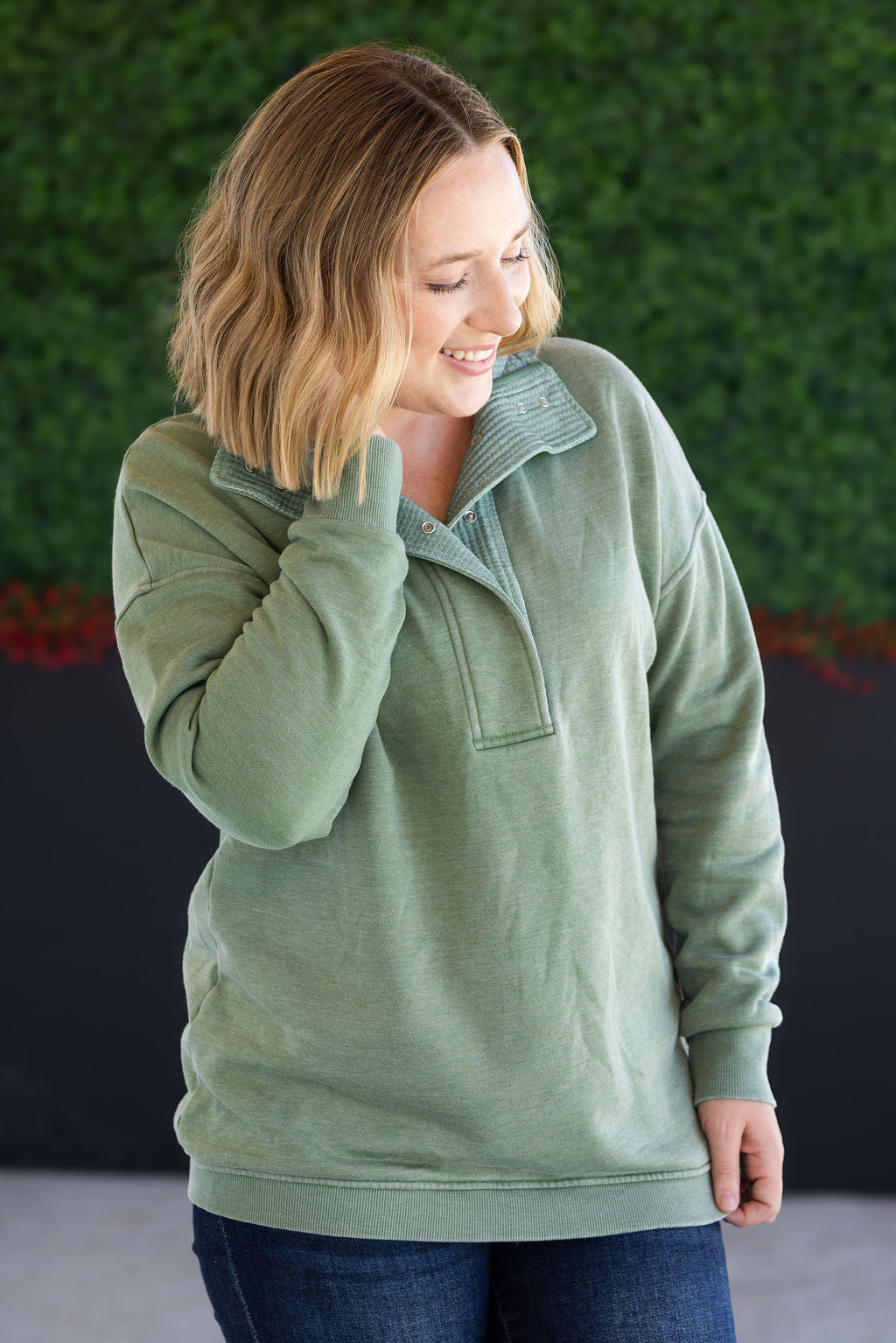 Jesse Vintage Wash Snap Pullover - Olive