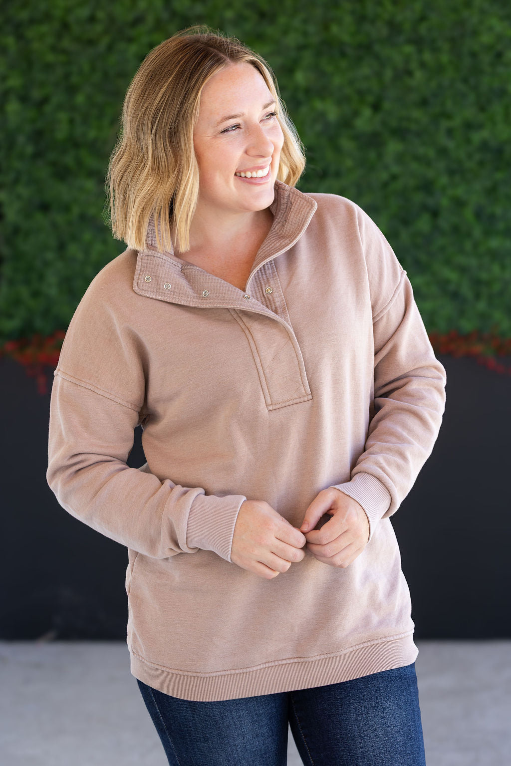 Vintage Wash Snap Pullover - Tan