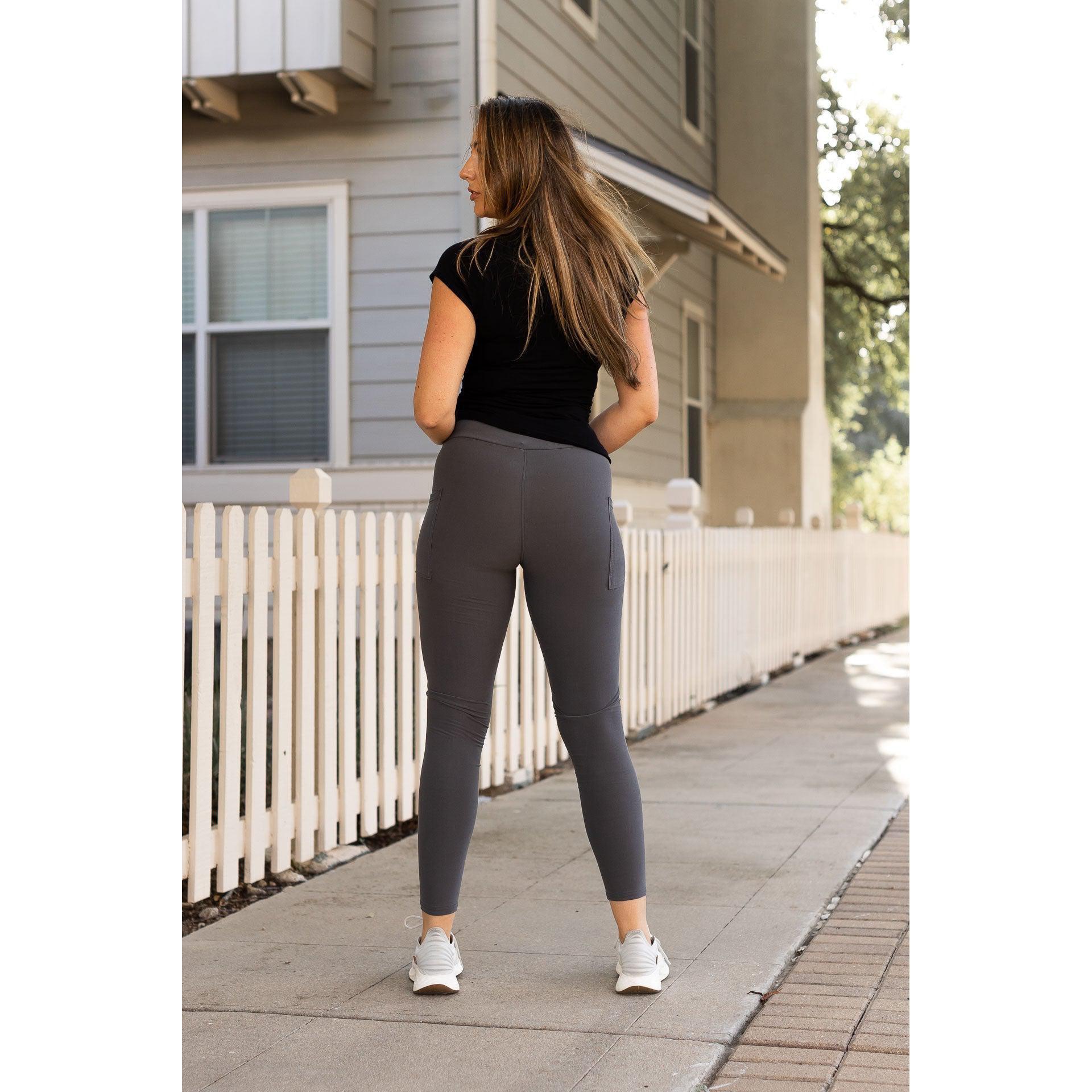 Julia Rose The Carmen charcoal full-length leggings with pockets, Women wearing charcoal leggings with side pockets