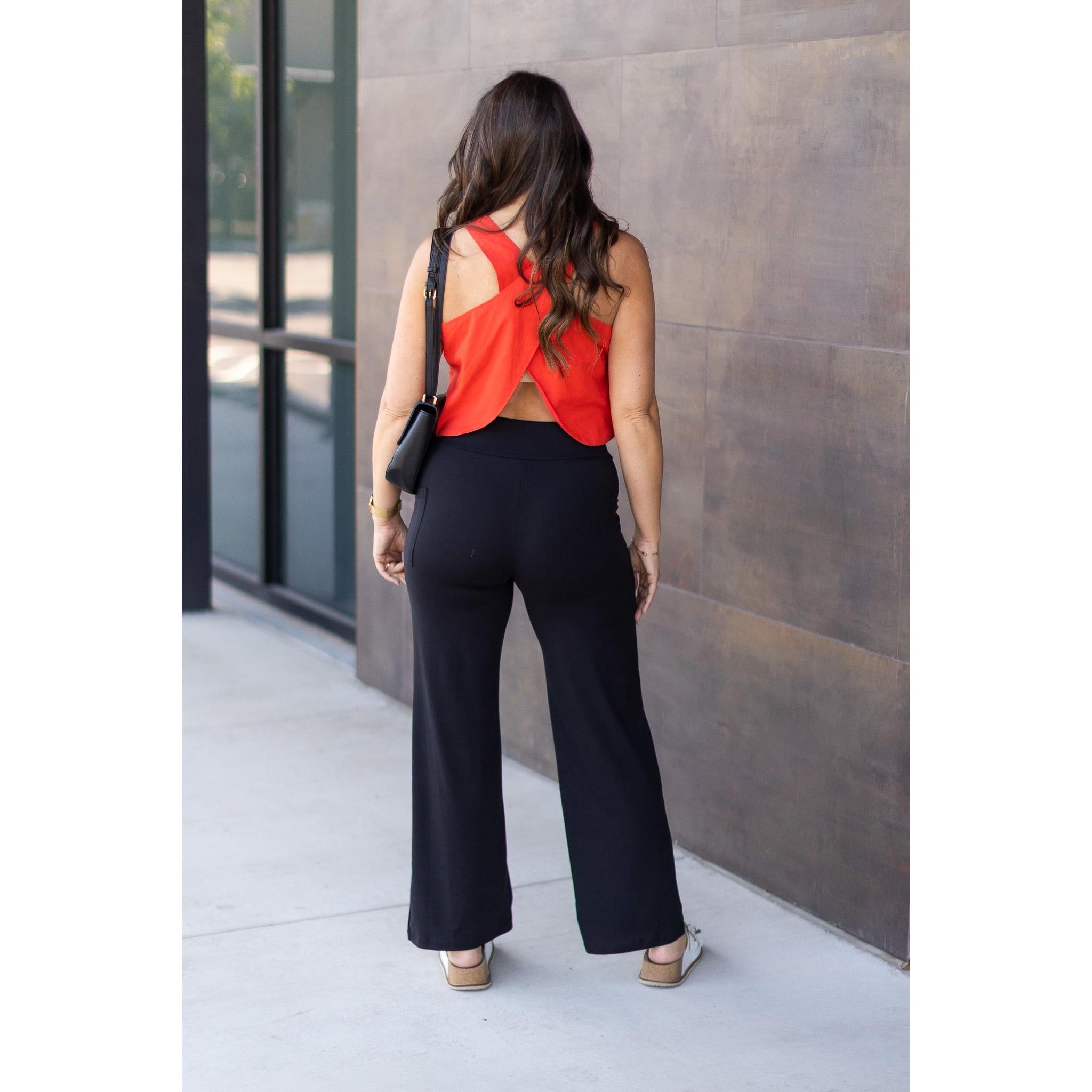 High-waisted black wide leg pants with pockets by Julia Rose, Julia Rose women’s wide leg pants lifestyle image