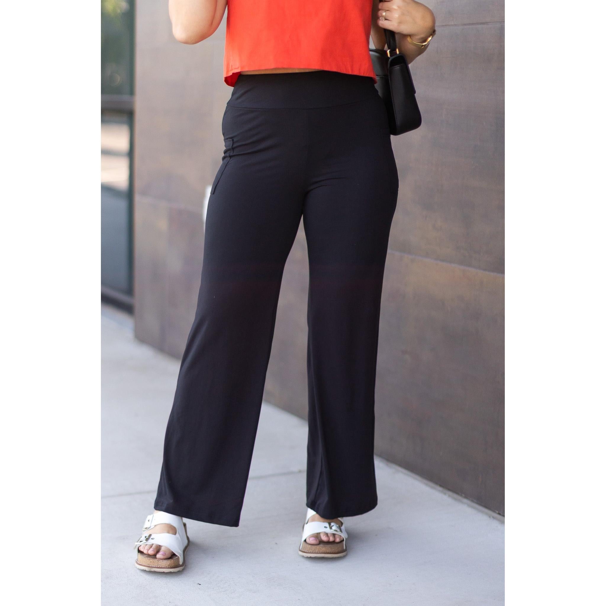 High-waisted black wide leg pants with pockets by Julia Rose, Julia Rose women’s wide leg pants lifestyle image