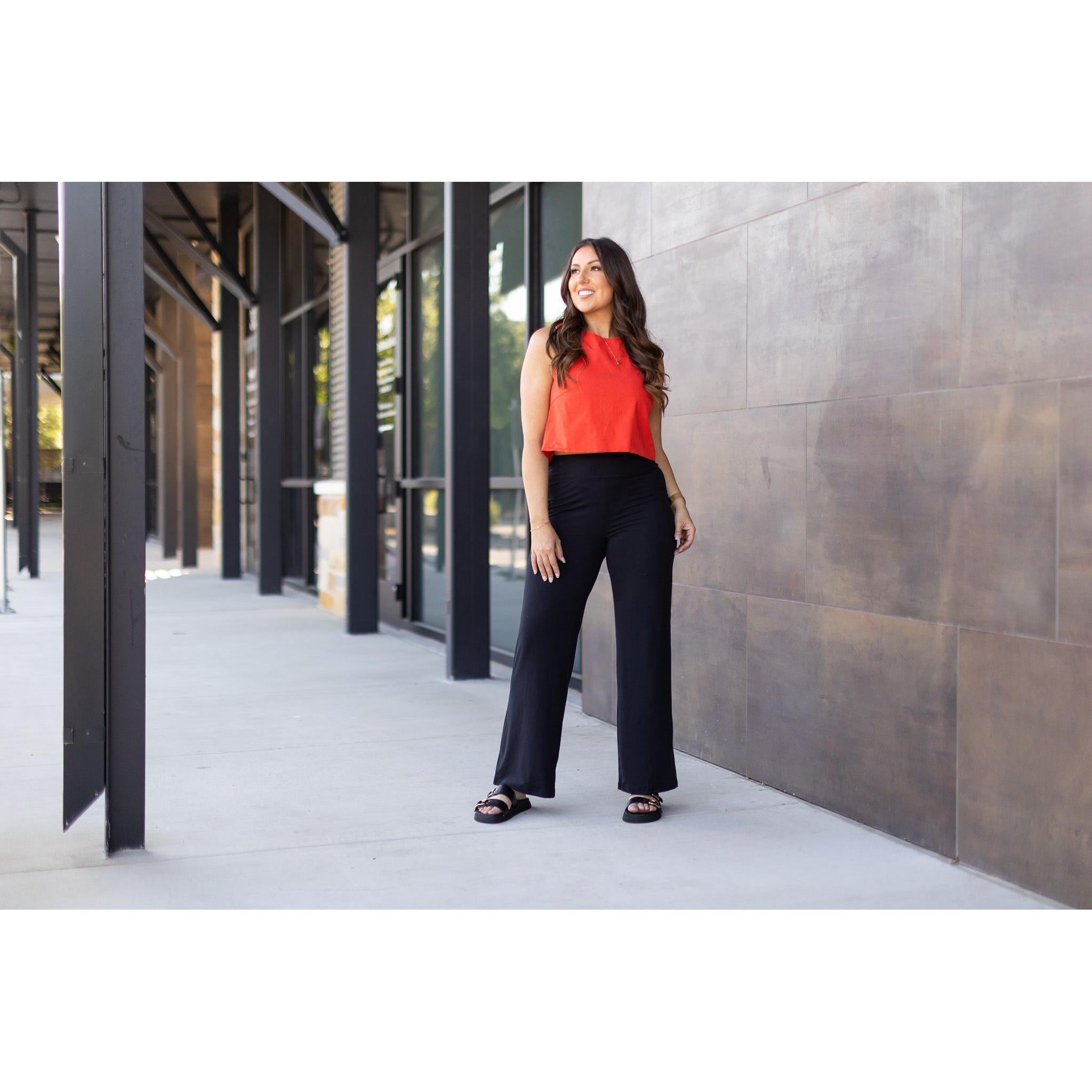 High-waisted black wide leg pants with pockets by Julia Rose, Julia Rose women’s wide leg pants lifestyle image