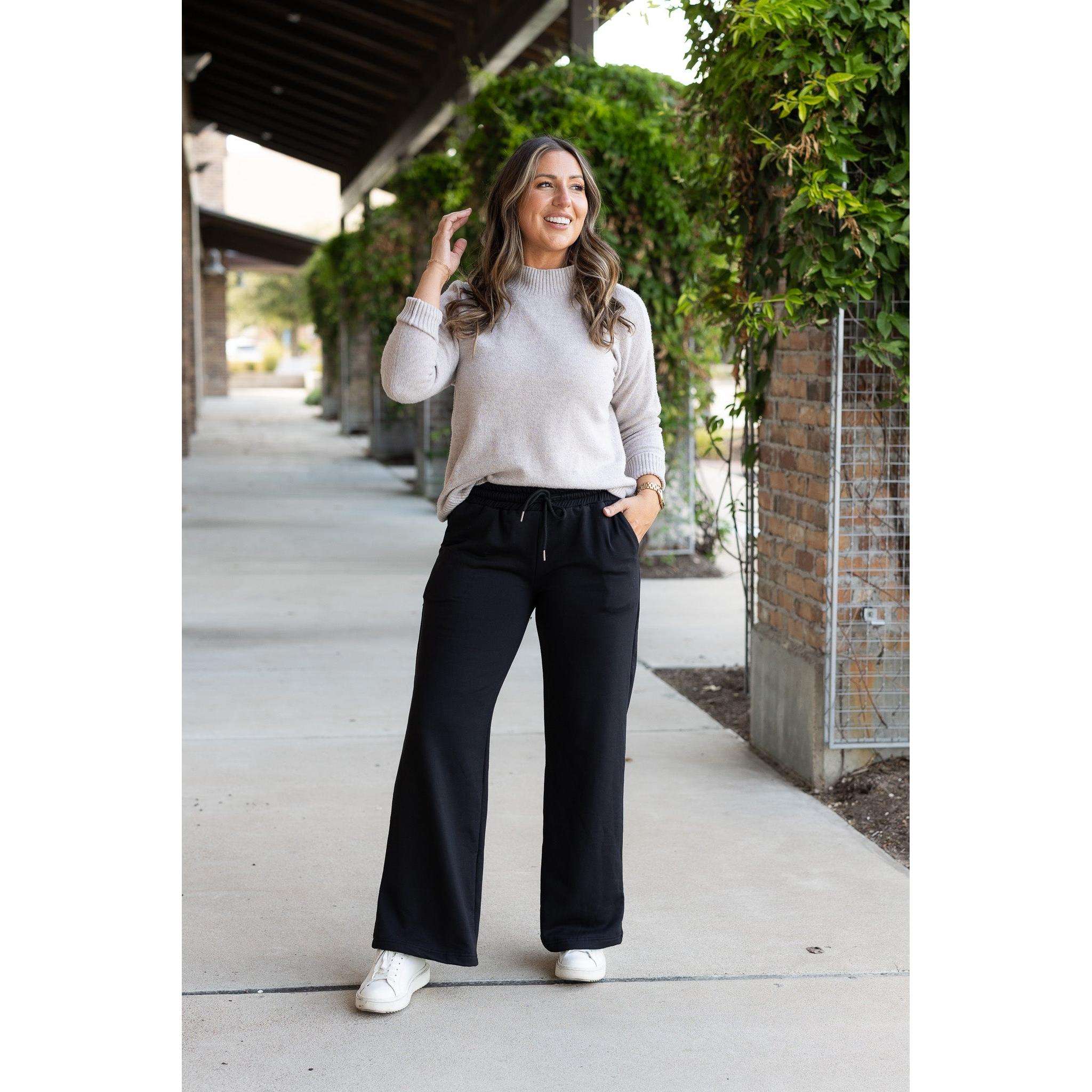 Jenna Comfy Wide Leg Fleece Pants with pockets and drawstring waist
Buttery soft wide leg fleece pants for women by Julia Rose