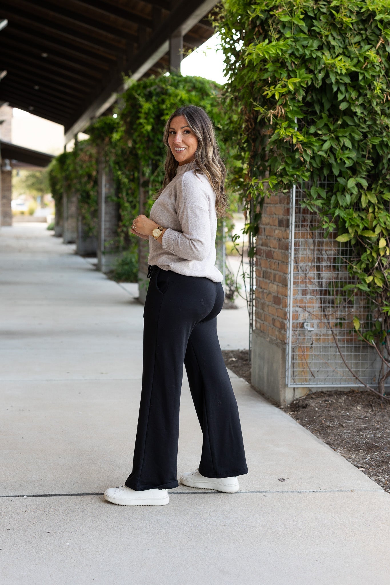 Ready to Ship | The Jenna - Comfy Wide Leg Fleece pants*
