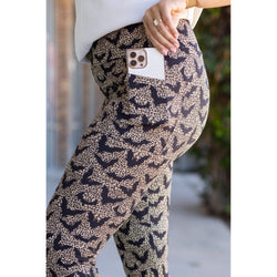 Ready to Ship | The Bianca - Leopard Bats Leggings *
