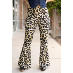 Ready to Ship | The Francesca Leopard Super Flare Leggings