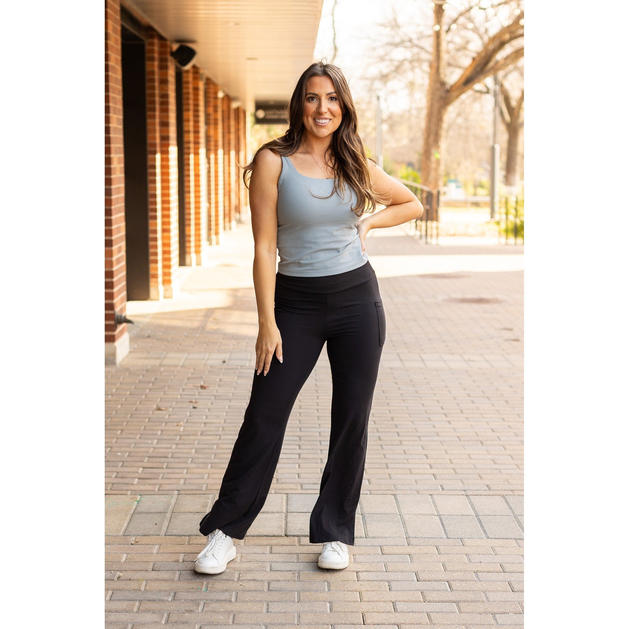 Ready to Ship  | The Rachel - Relaxed Fit Black Leggings with Pockets Round 2