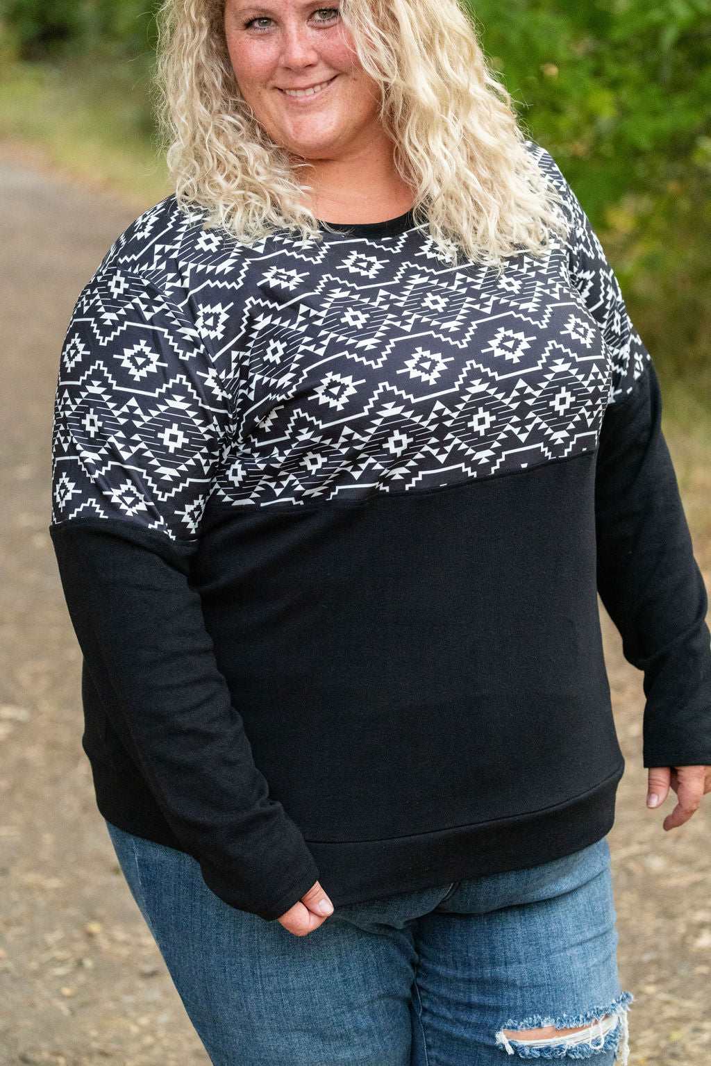 Natalie Pullover - Black Geometric