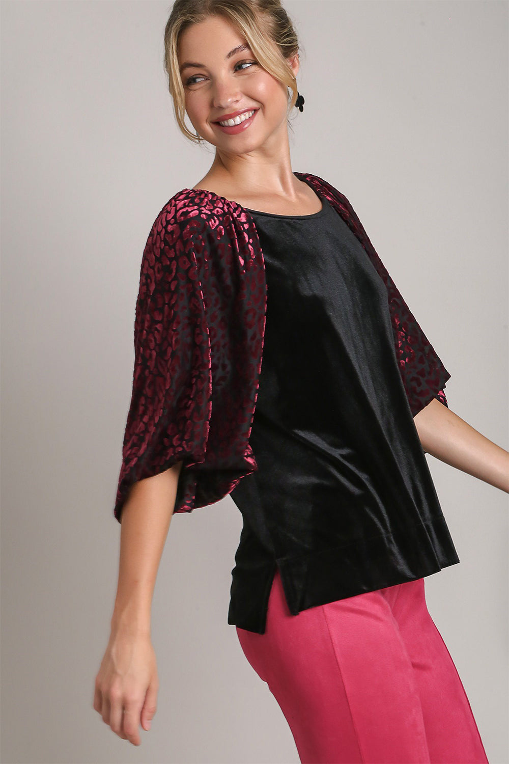 Umgee Round Neck Leopard Balloon Sleeve Velvet Top