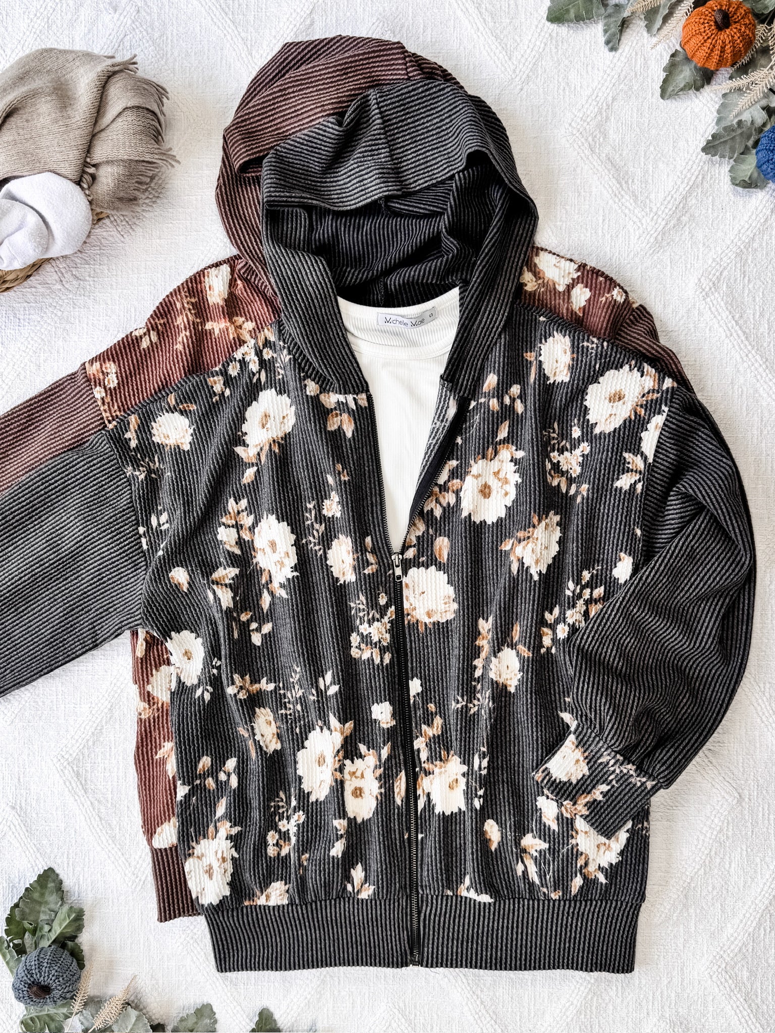 Ramona Ribbed Floral Zip Up - Brown