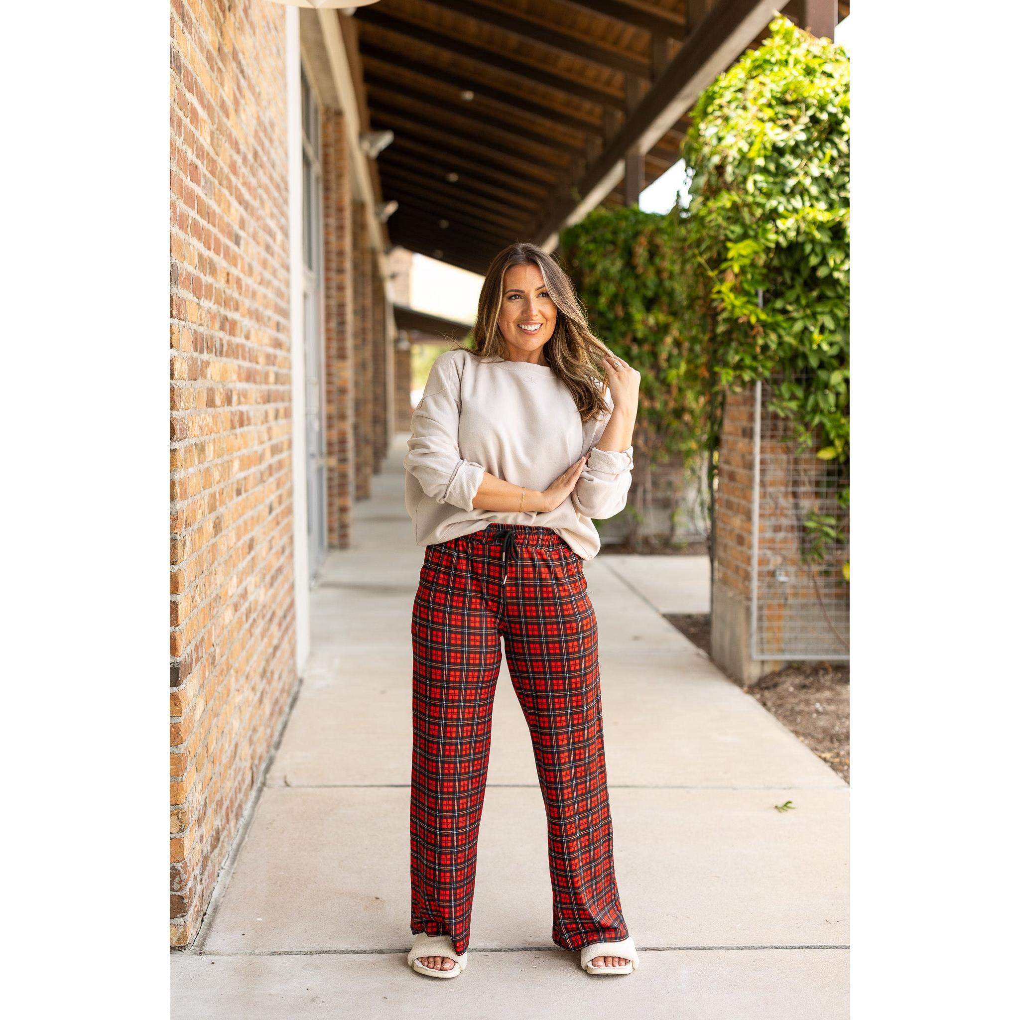 Julia Rose Noelle Plaid Pajama Pants with pockets and drawstring waist
Buttery soft plaid pajama pants for women by Julia Rose”