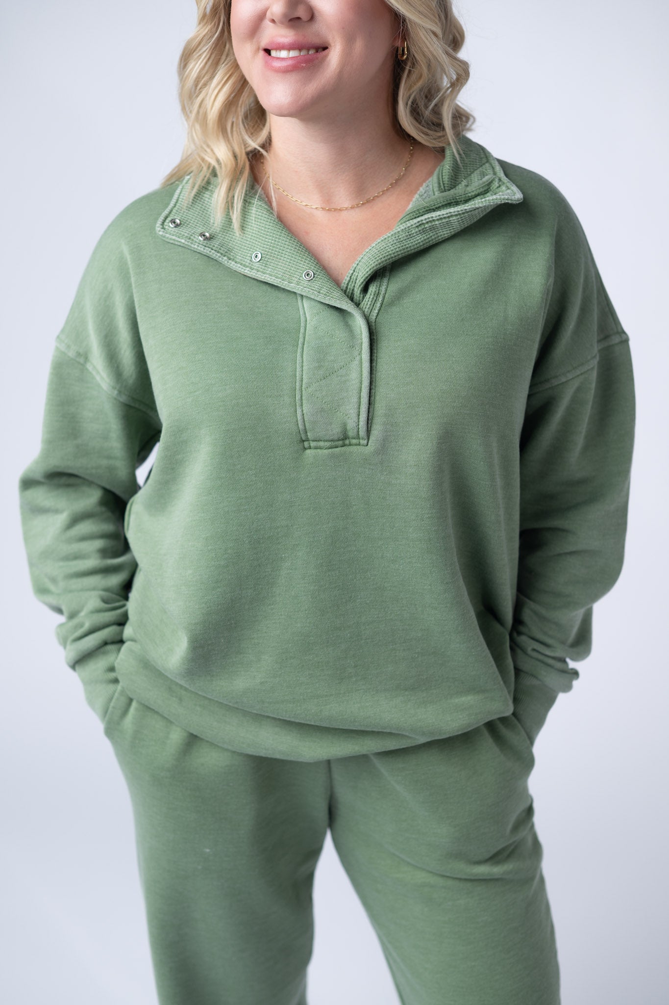 Jesse Vintage Wash Snap Pullover - Olive