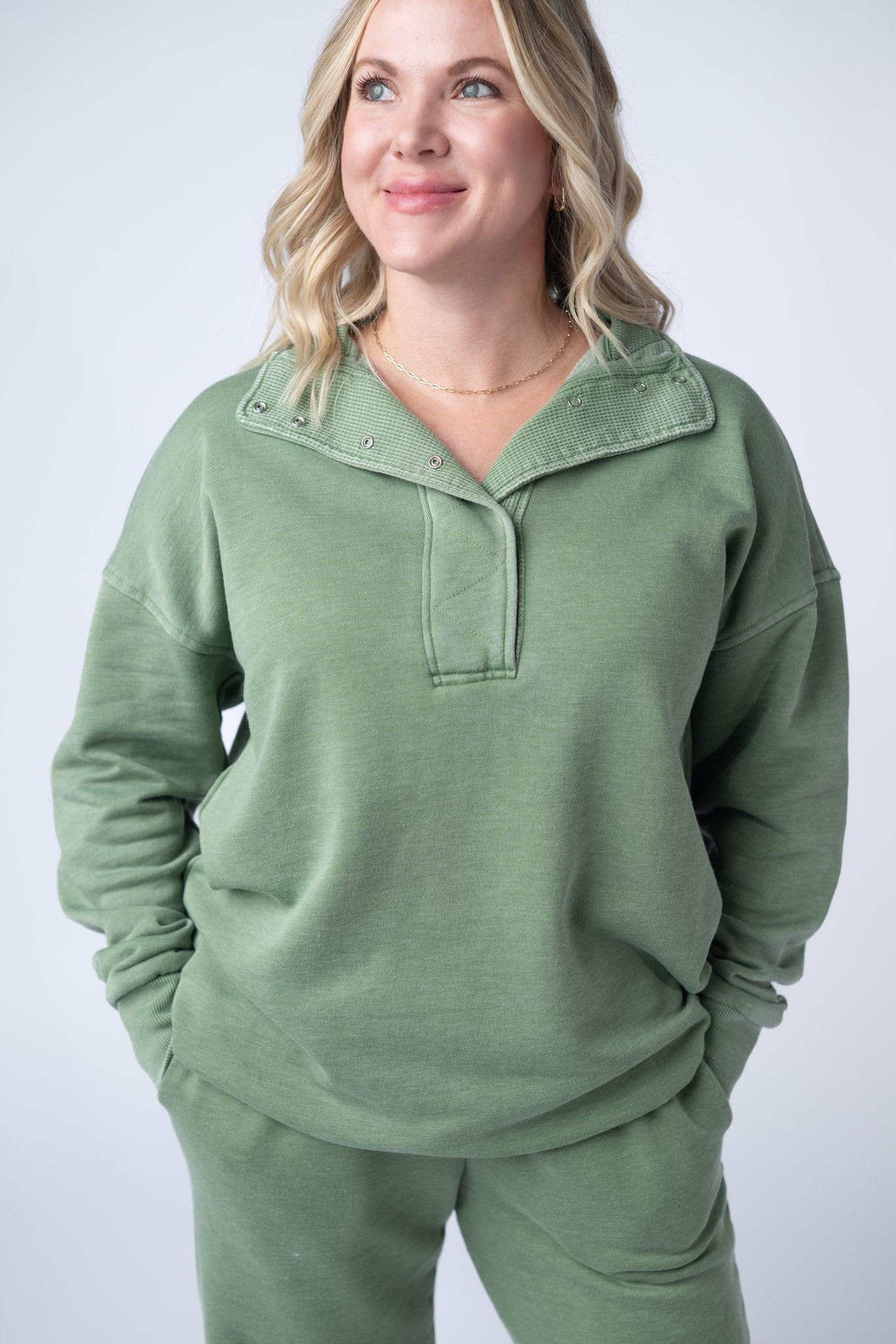 Jesse Vintage Wash Snap Pullover - Olive