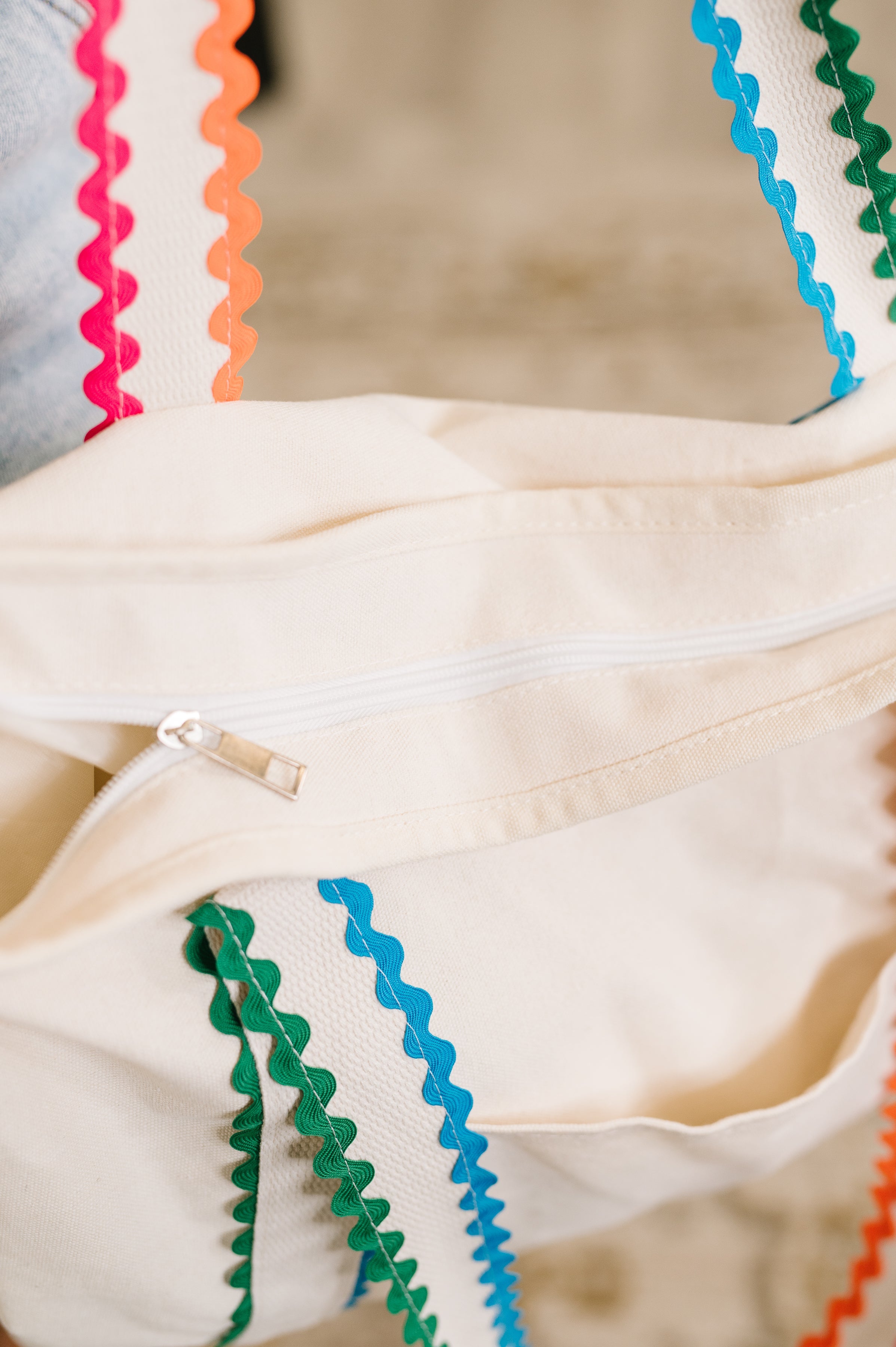 Scallop Parade Tote