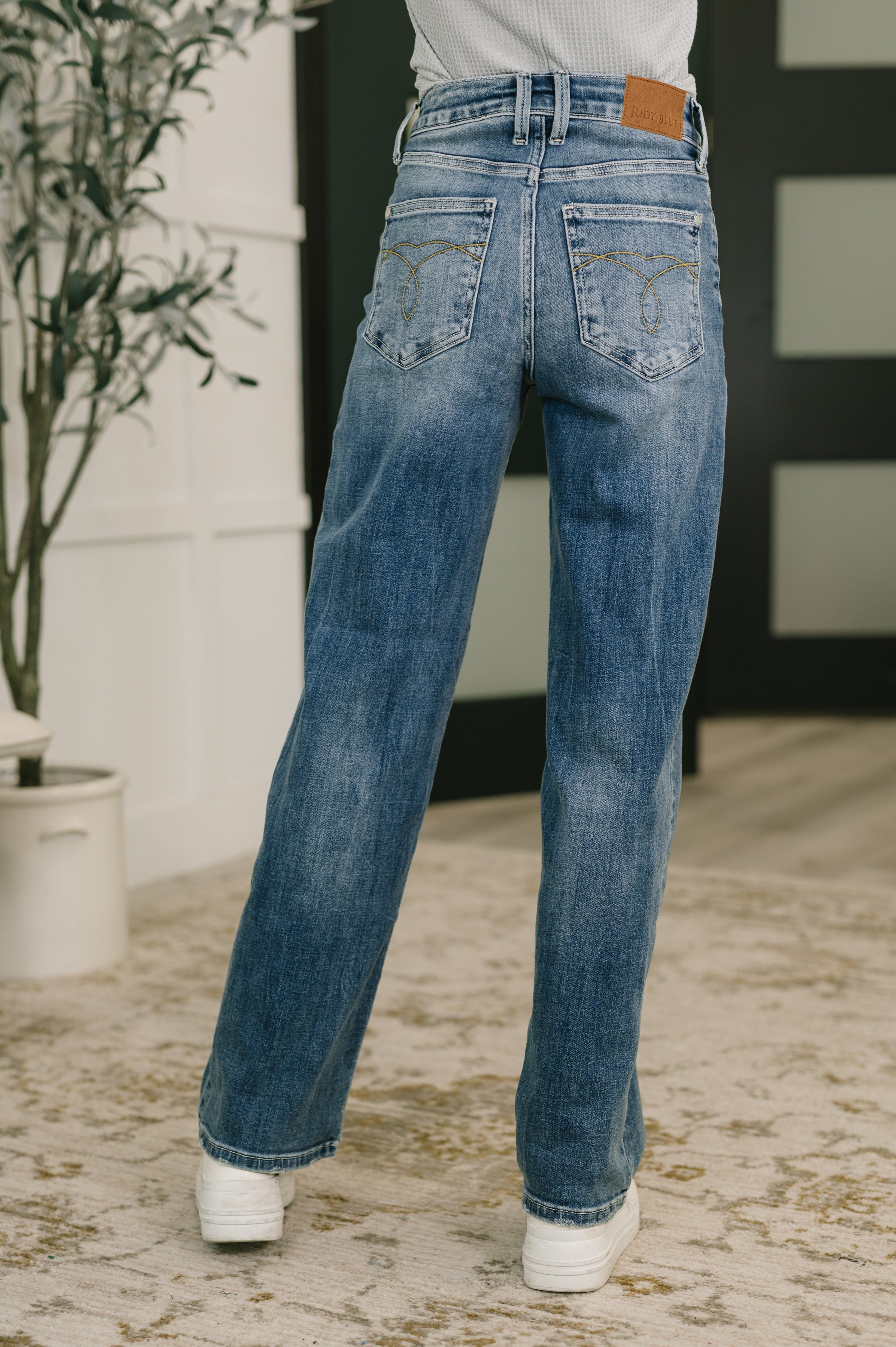 Holly Mid Rise Straight