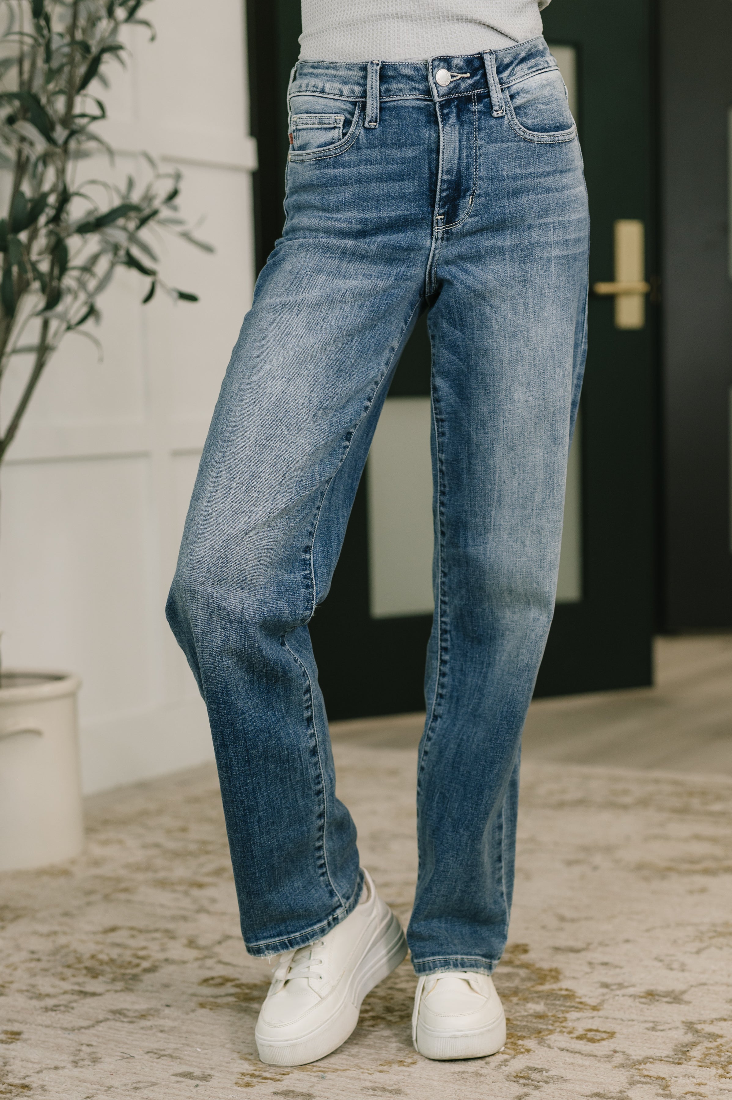 Holly Mid Rise Straight