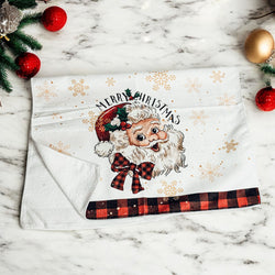 Christmas towel set with vintage Santa and rustic gingham design
Traditional Christmas kitchen towel featuring Santa and snowflakes