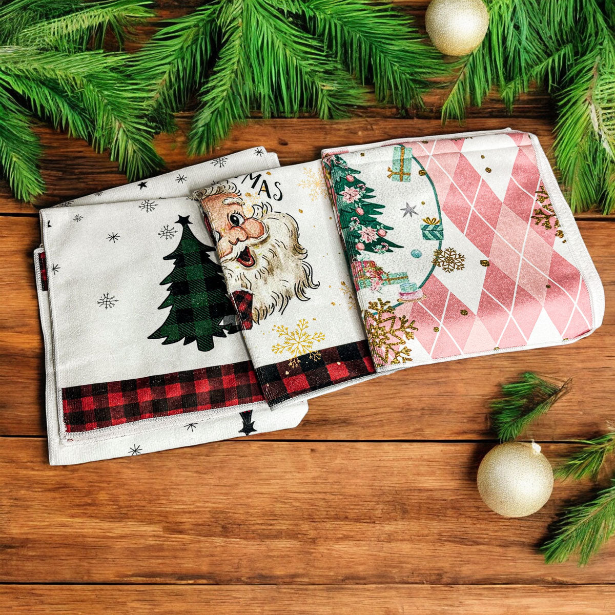 Christmas hand towel with traditional Santa design and gingham accents
Festive kitchen towel with gold snowflakes and Santa Claus print
Classic Christmas dish towel with red and black gingham border
Nostalgic Santa kitchen towel for holiday decor inspiration
Christmas towel set with vintage Santa and rustic gingham design