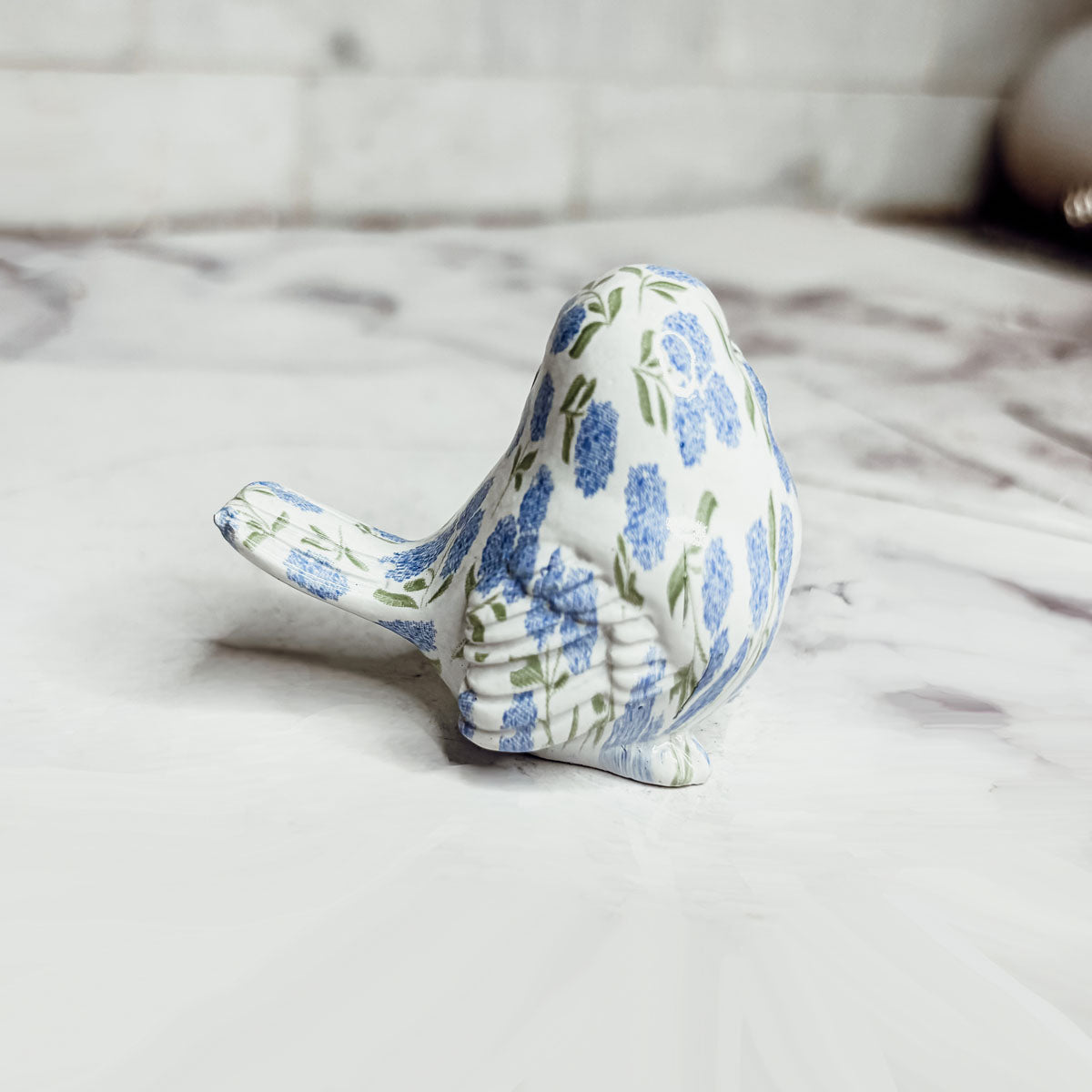 Nature-inspired bird home decor, featuring elegant designs and high-quality craftsmanship