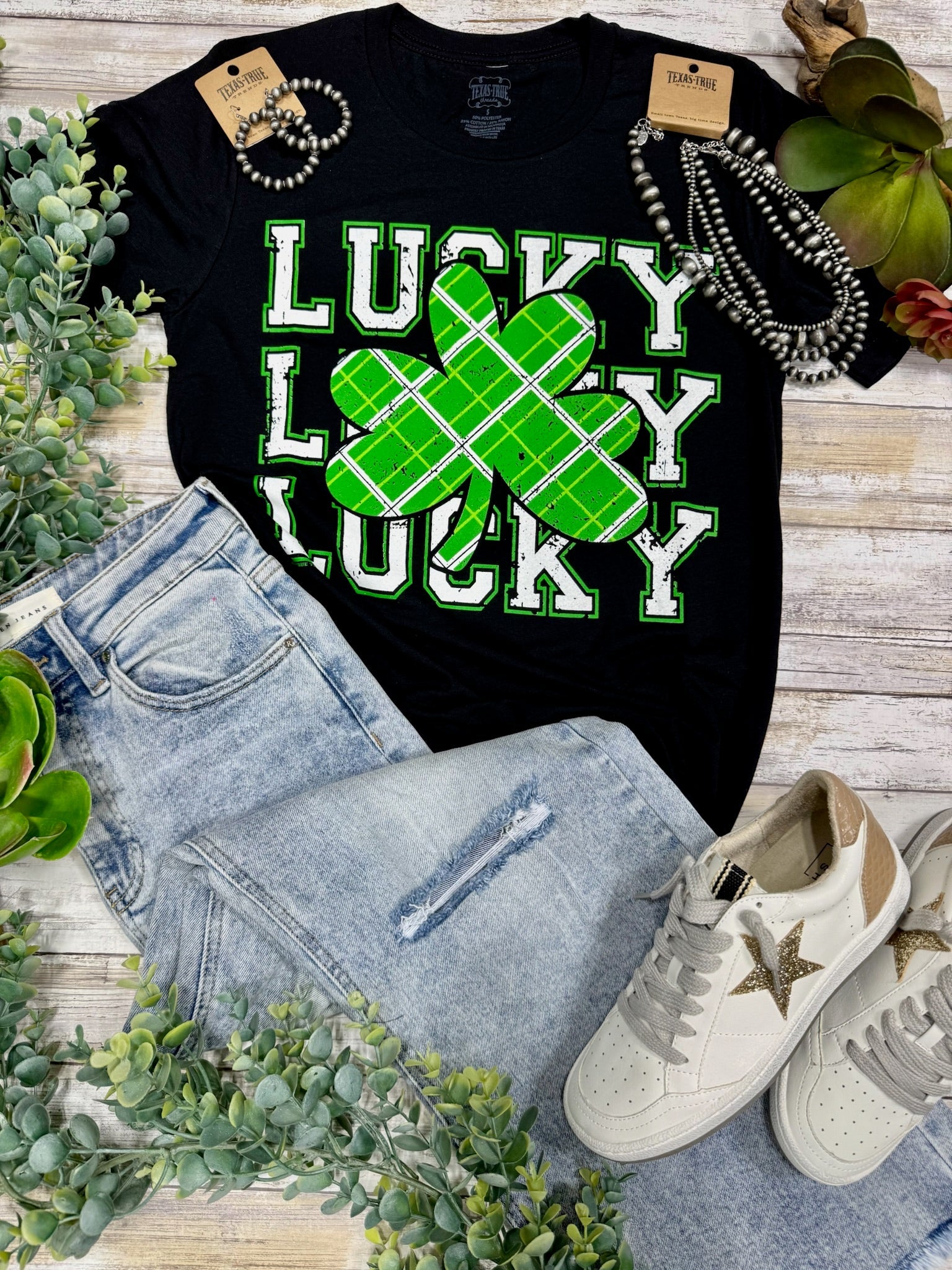 Lucky Repeat in Green & White Tee & Sweatshirt