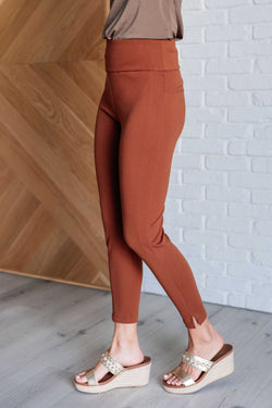 Magic Ankle Crop Skinny Pants in Rust