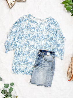 Darcy Dolman - Blue and Ivory Abstract