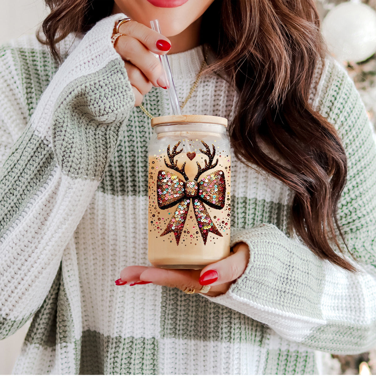 hristmas gift decoration – glitter bow with reindeer antlers for mantle or door
Sparkly Christmas bow – sequin holiday bow with antler accents
Unique Christmas decor – glittery bow with festive reindeer antlers