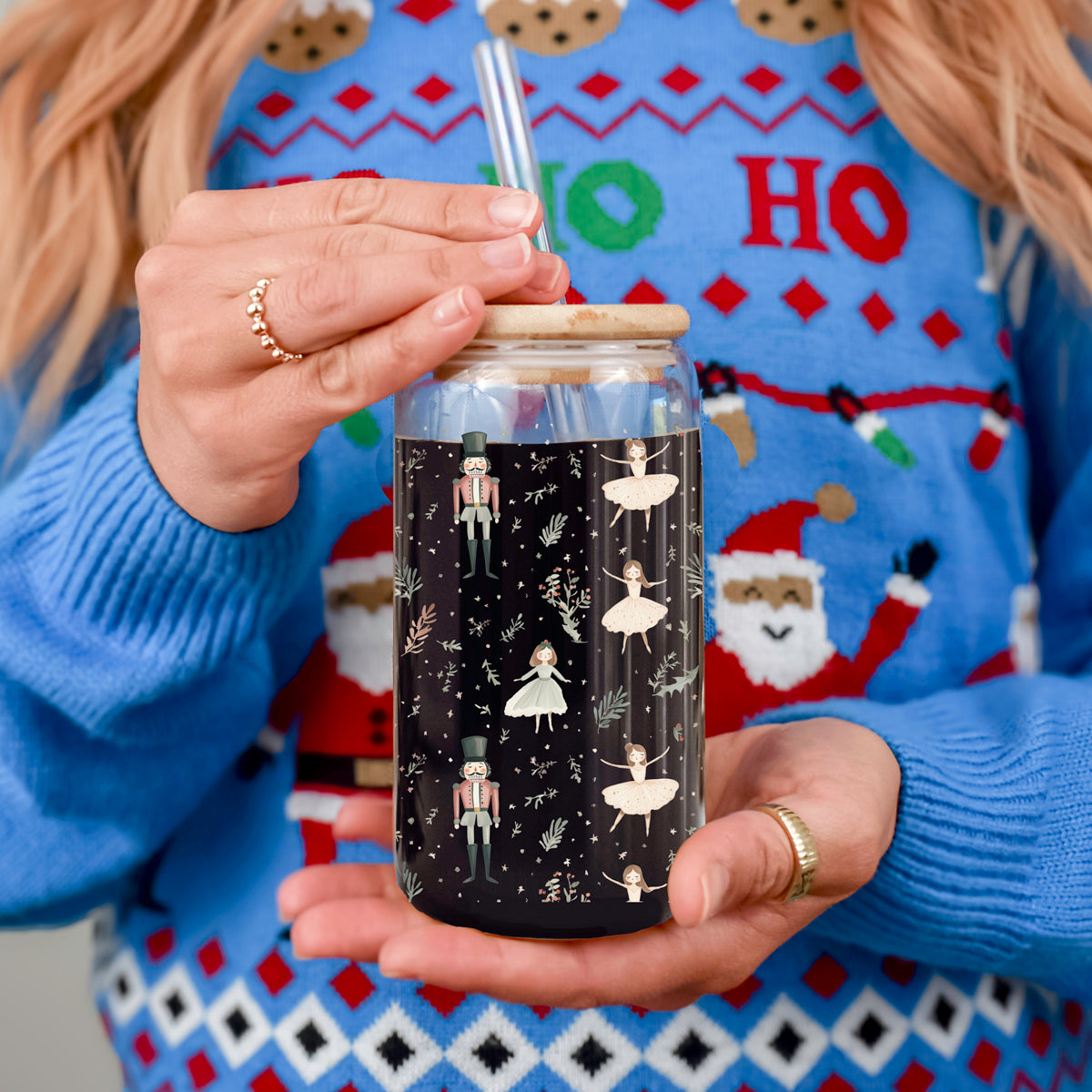 17oz pastel Christmas tumbler with bamboo lid - Nutcracker soldiers and ballerinas
Whimsical holiday tumbler - Nutcracker glass cup with ballerina dancers