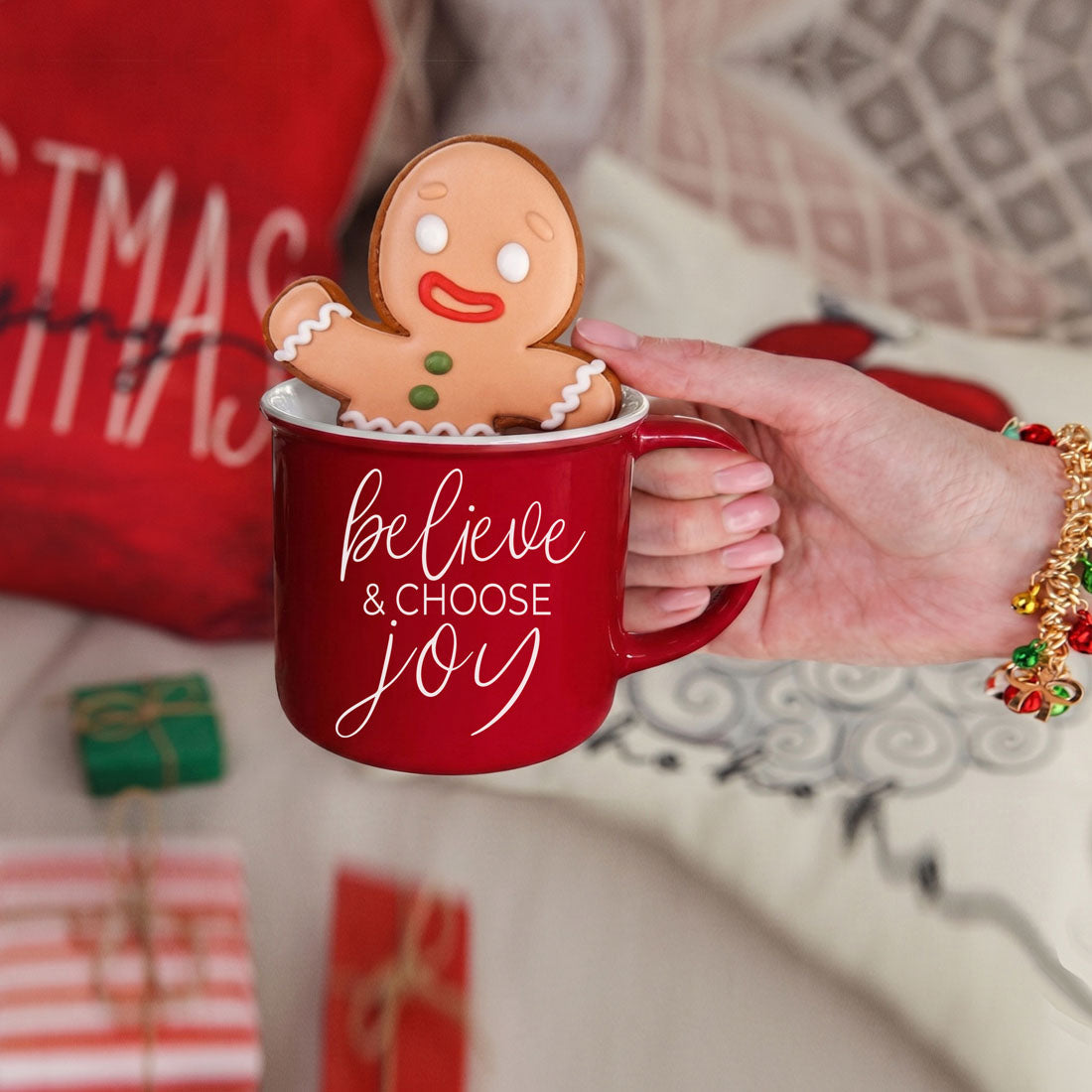 Cozy cottage Christmas mug
Rustic Christmas kitchen decor
Holiday farmhouse drinkware
Christmas decor coffee cup display
Winter cottagecore coffee mug
Cozy cabin Christmas mug
Vintage inspired Christmas coffee cup
Classic red Christmas mug