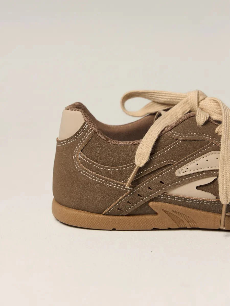 Claire Sneakers for a Chic Look