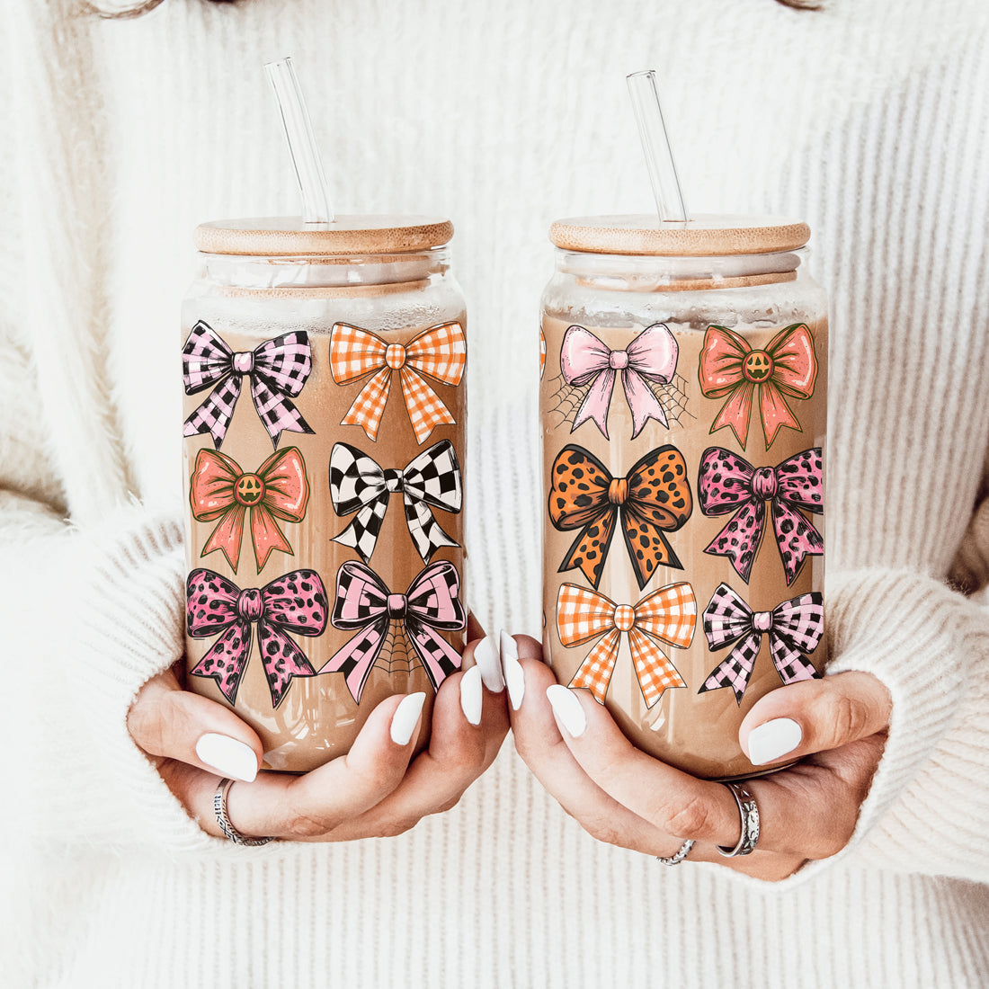 Gingham pattern glass cup
Aesthetic mason jar with bows
Girly fall drinking tumbler
Bow pattern glass container