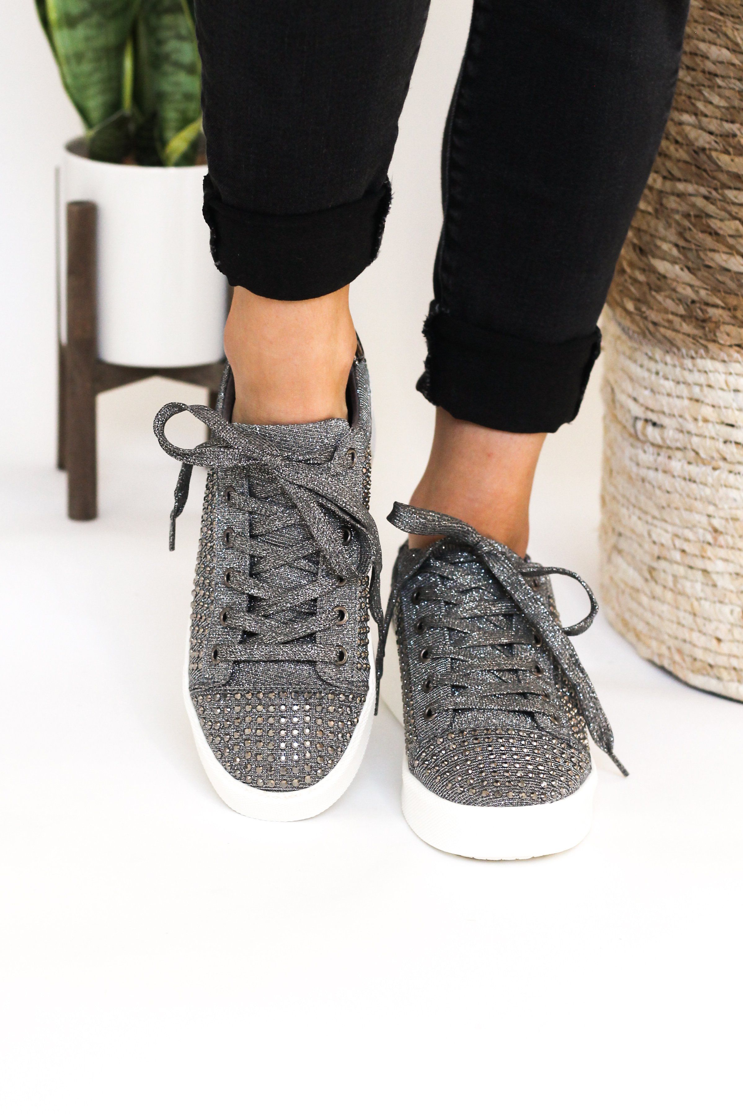 Diva Sneaker in Pewter