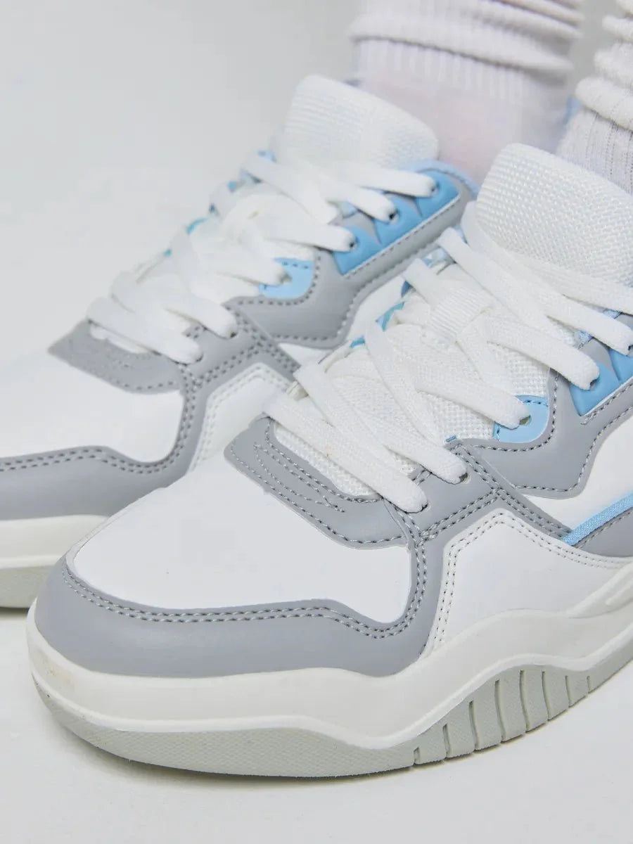 Erasmo Sneakers: Style and Comfort