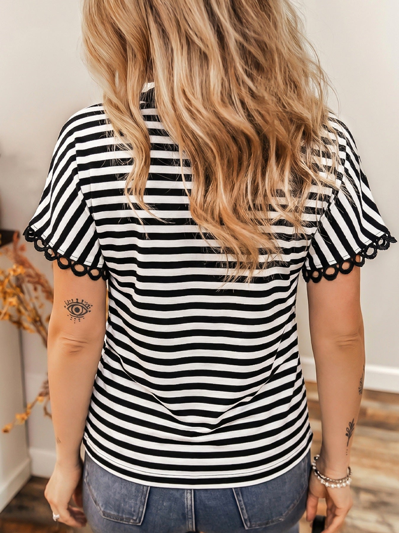 f31cf153-aec6-4268-9bf2-fe998a0c983e-Max