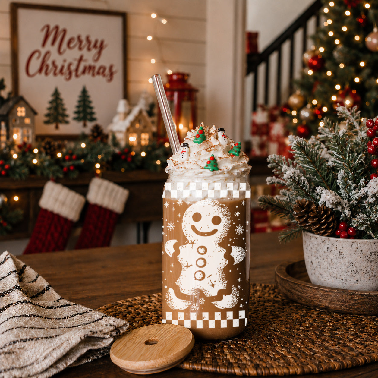 Holiday coffee bar decor – checkered gingerbread glass cup for home or office
Coworker Christmas gifts vintage gingerbread glass cup 17oz - Holiday office drinkware bamboo lid
Unique Christmas coffee gift – 17oz glass tumbler with retro gingerbread design