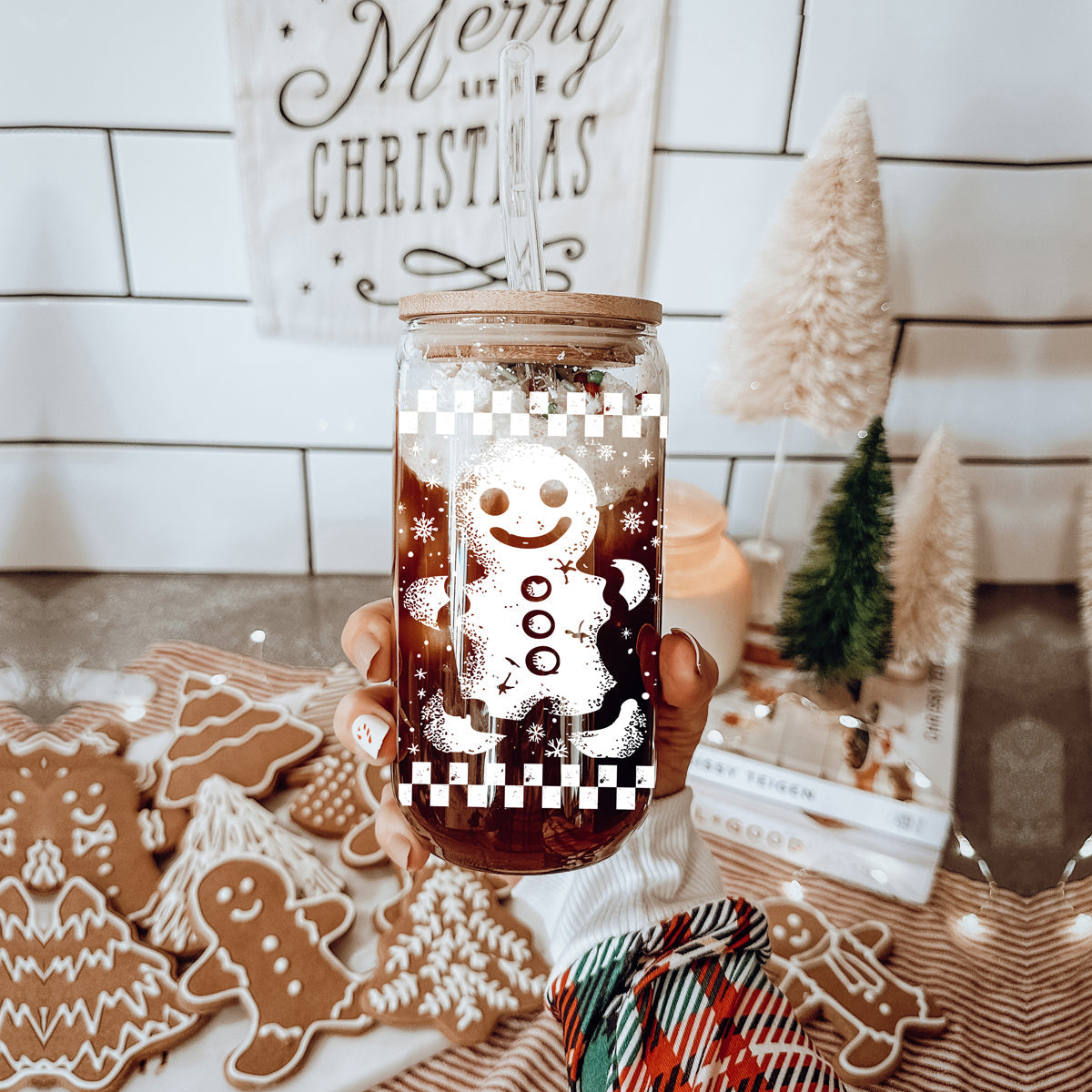 Instagram worthy Christmas glass cup 17oz - Retro gingerbread holiday tumbler bamboo lid glass straw
Trendy Christmas gifts vintage gingerbread glass tumbler 17oz - Retro holiday drinkware bamboo lid