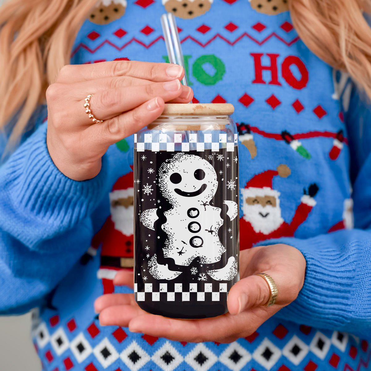 Christmas coffee mug gift – 17oz glass tumbler with bamboo lid and straw
Festive holiday coffee cup – retro checkered gingerbread glass tumbler for kitchen or office