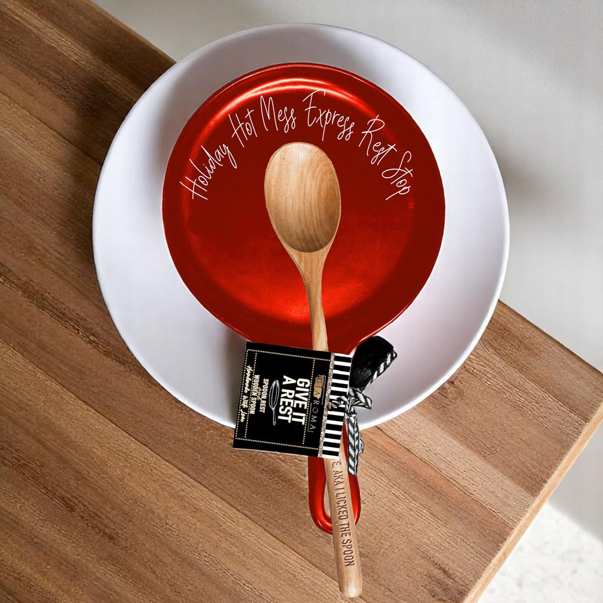 Christmas kitchen accessories red spoon rest - Holiday cooking gifts - Festive kitchen utensil holder
Festive kitchen accessories
Holiday cooking station
Christmas baking corner
Holiday kitchen display