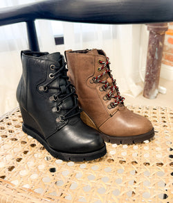 Joana Boot in Taupe