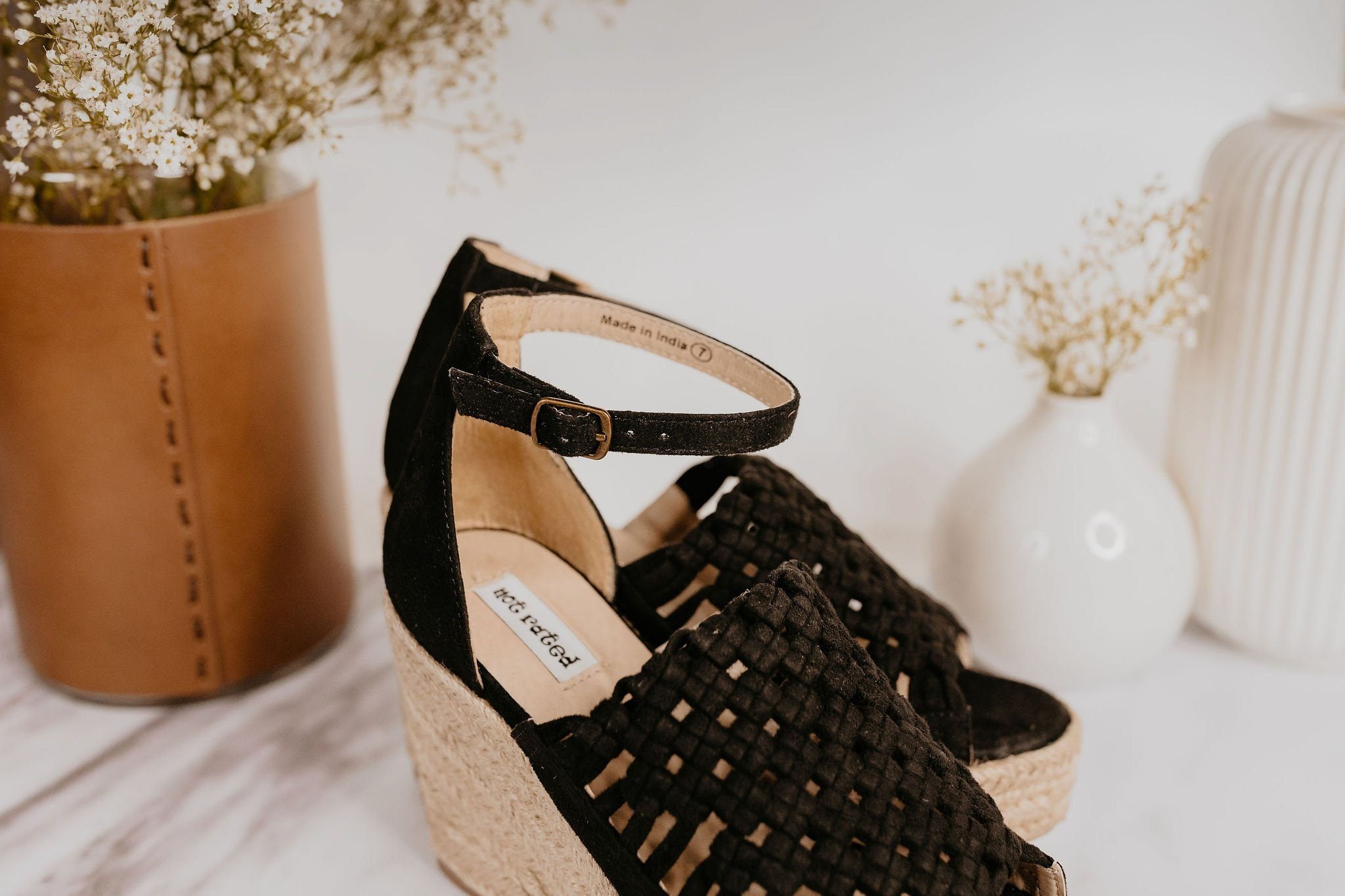 Juti Wedges in Black