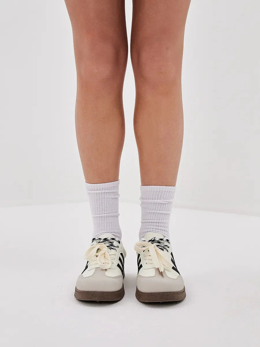 Lillian Timeless Chic Sneakers